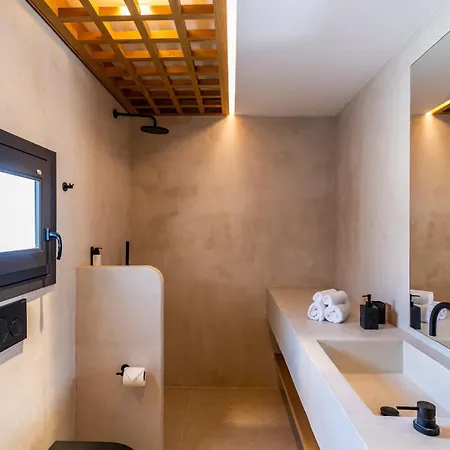 Hotel East View 4*